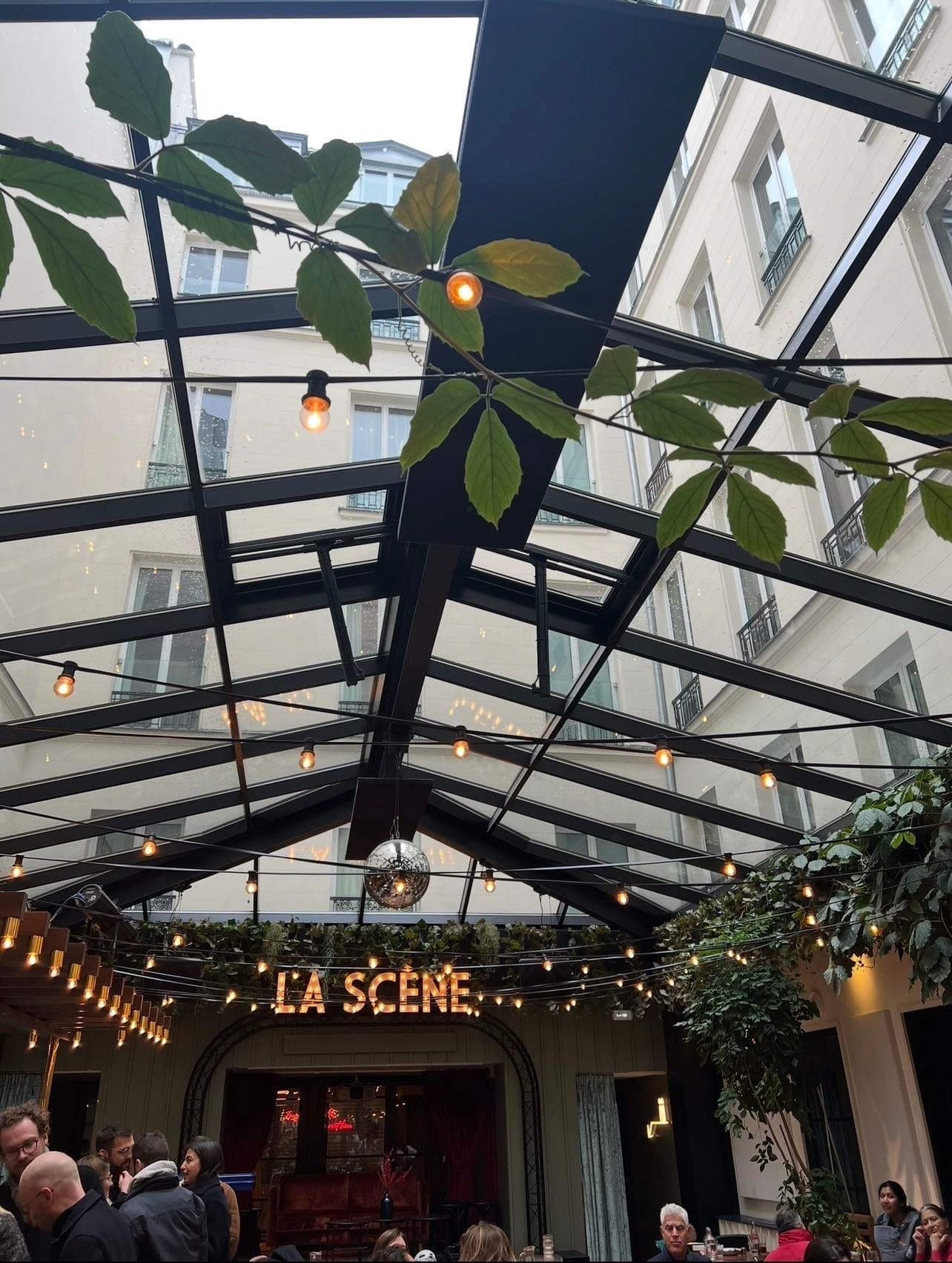 Restaurant hotel Chouchou — Paris, Île-de-France
